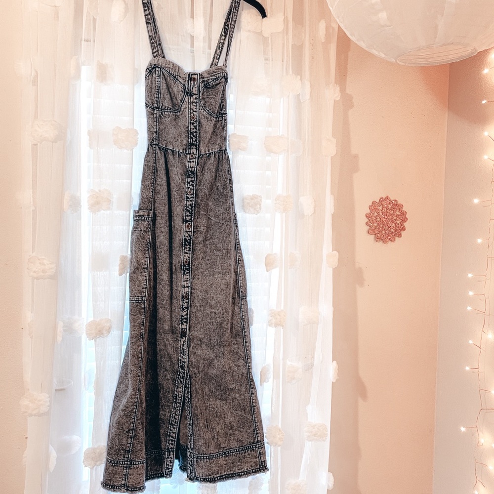 Anthropologie Pilcro Seamed Denim Midi Dress
